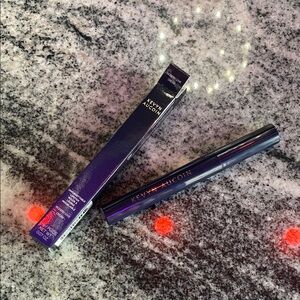 Kevyn Aucoin Unforgettable Lipstick shade modern love cream full size tube BNIB!